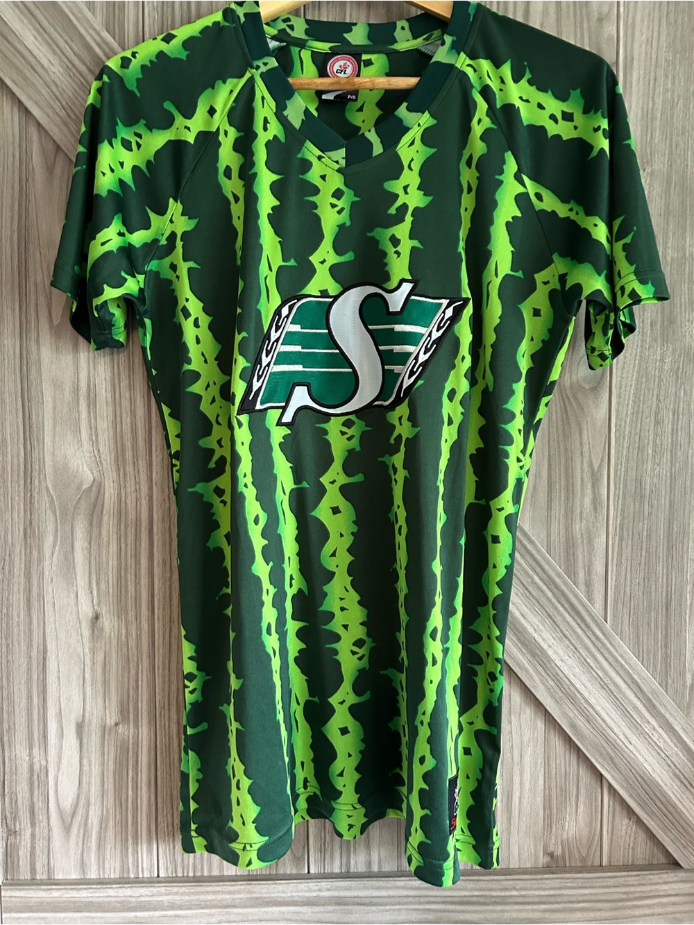 Saskatchewan Roughriders Watermelon Pattern CFl Fan Jersey Size Small